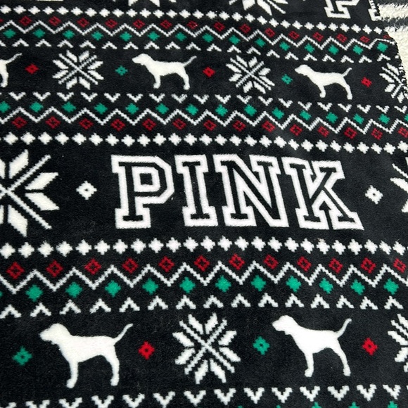 Victoria's Secret PINK Holiday Fleece Blanket Black / White 50"x60 - Picture 2 of 8